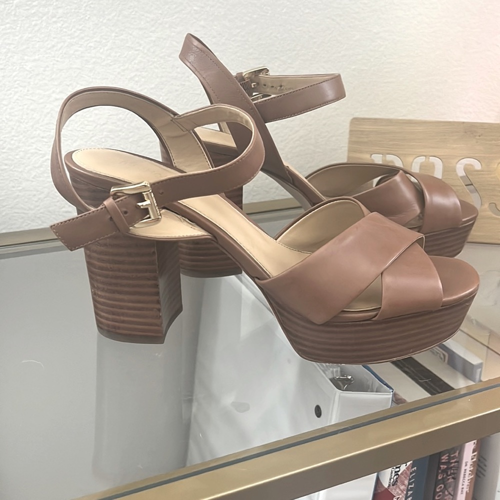 Michael Kors Platform Sandals size 8 1/2
